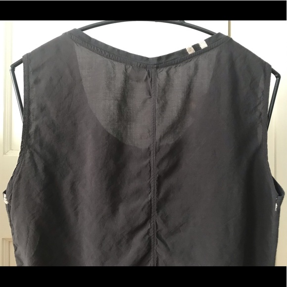 H&M Divided Letter Print Sleeveless Top - Picture 7 of 7